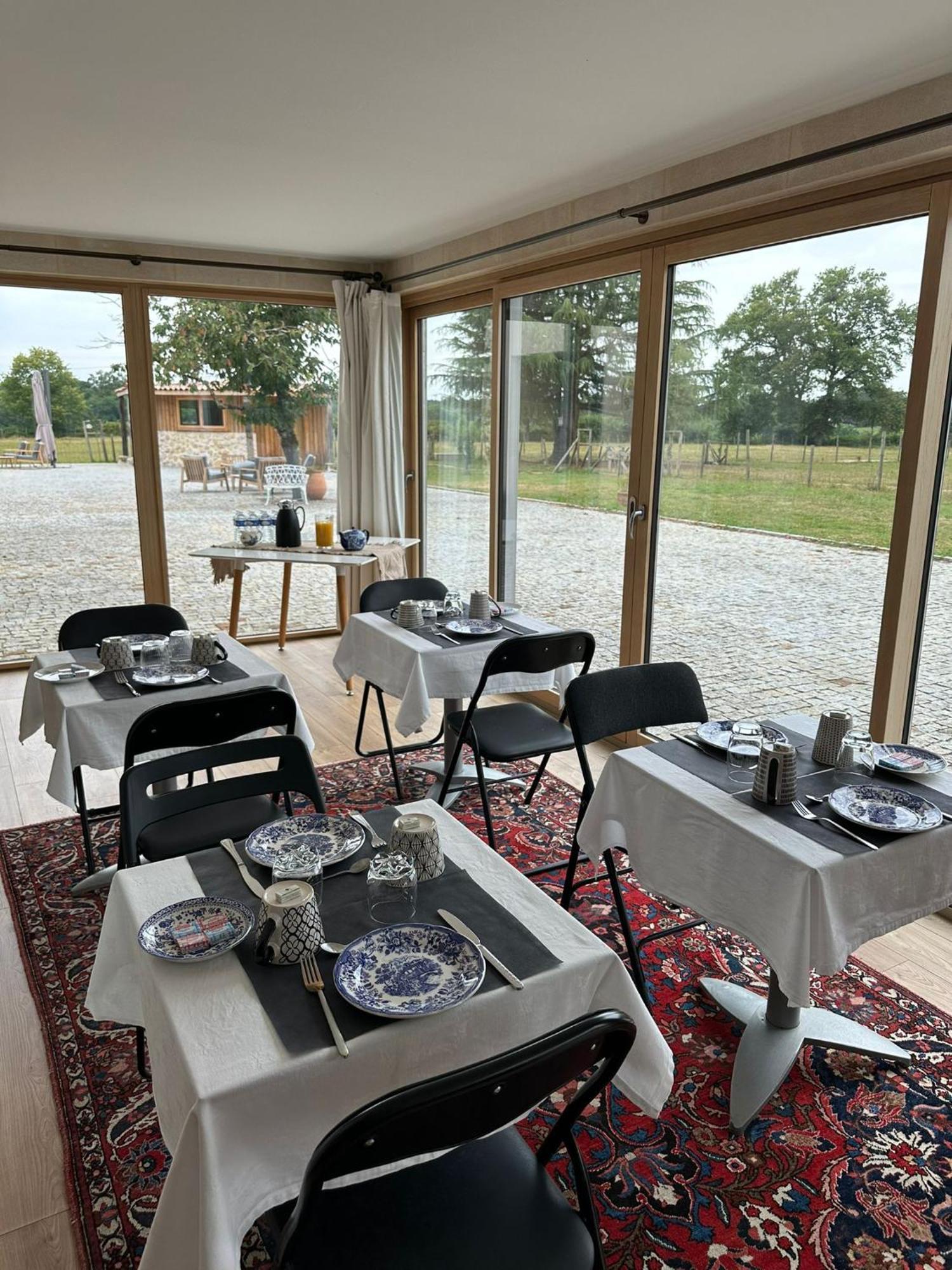 Fantastic Petit Beauval Hotel Saint-Sulpice-et-Cameyrac Екстериор снимка